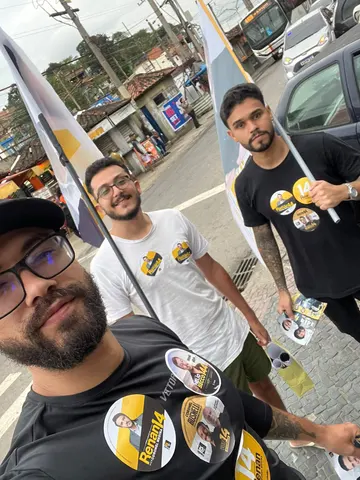 Participantes durante uma ação de rua ao longo do dia